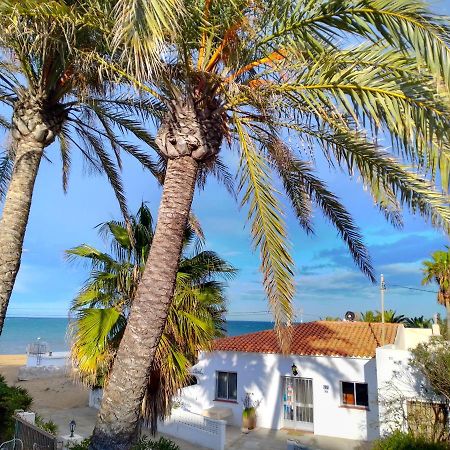 דניה Villa At Seafront With Private Garden-655 מראה חיצוני תמונה