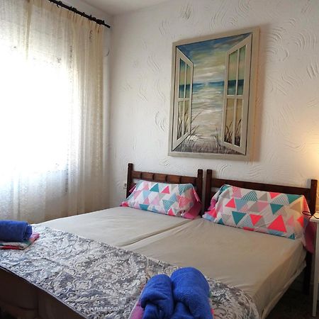 דניה Villa At Seafront With Private Garden-655 מראה חיצוני תמונה