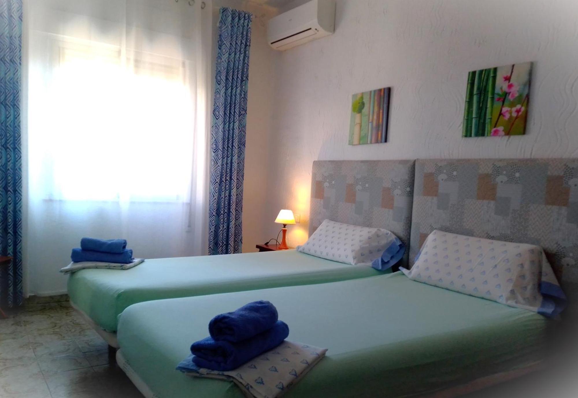 דניה Villa At Seafront With Private Garden-655 מראה חיצוני תמונה